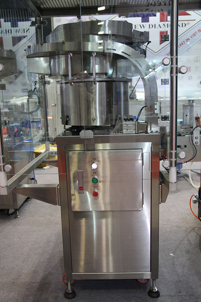 Automatic eye drops production line machine