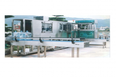 Bottle cleaning and filling machine